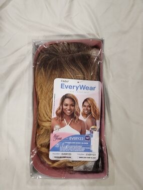 EveryWear Lace Front Wig - Golden Honey Blonde (Every23) Brand New With Lace